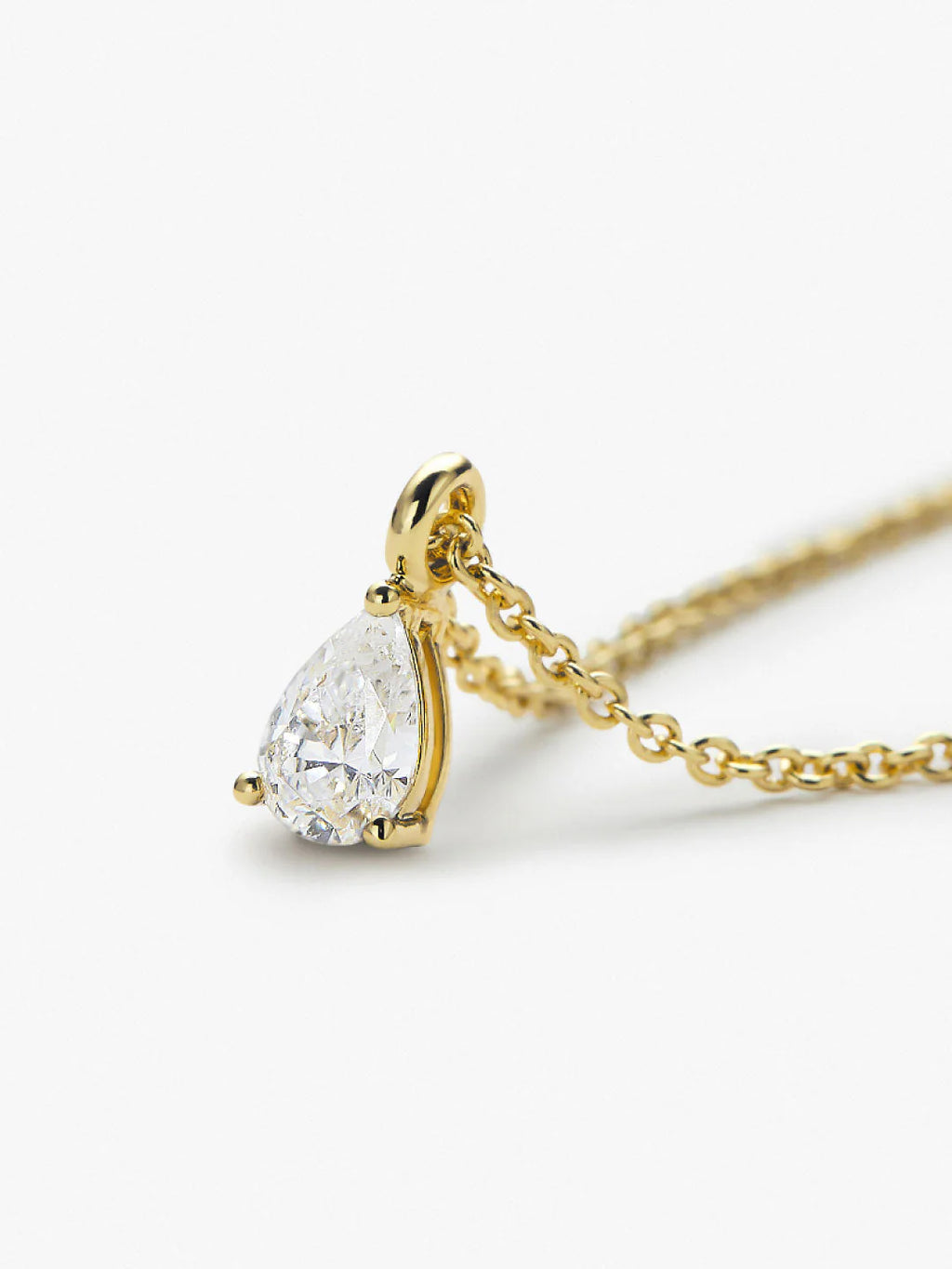 ShinePearls Delicate Solitaire Pendant