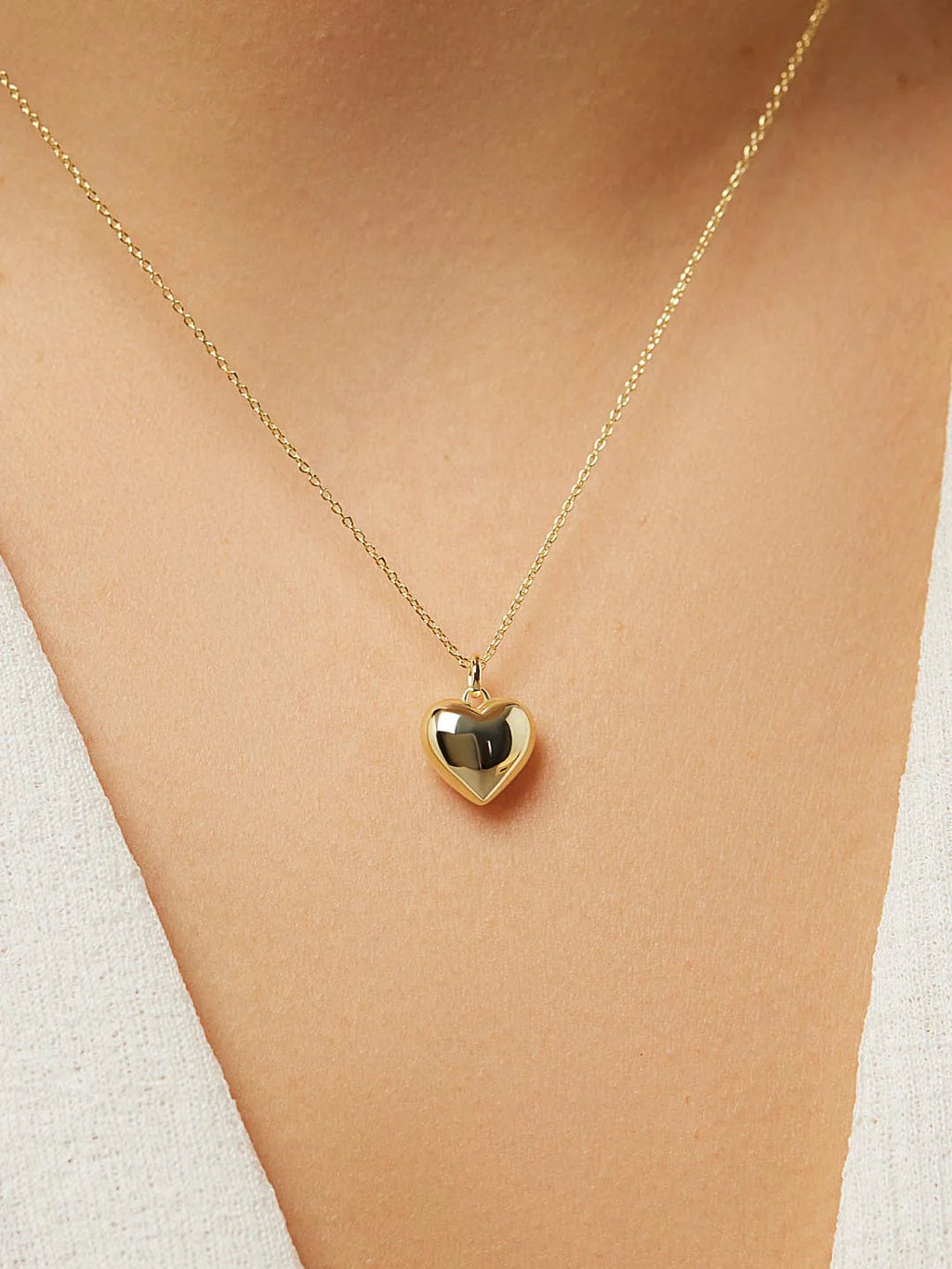 ShinePearls Gold Heart Necklace