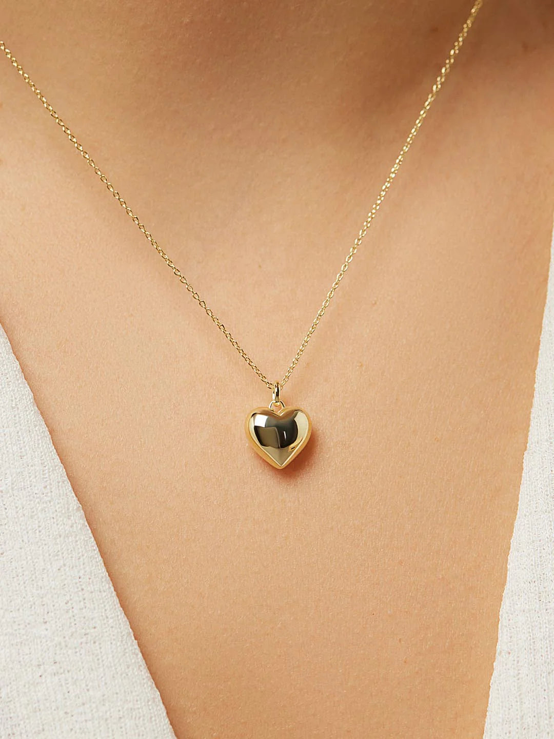 ShinePearls Gold Heart Necklace