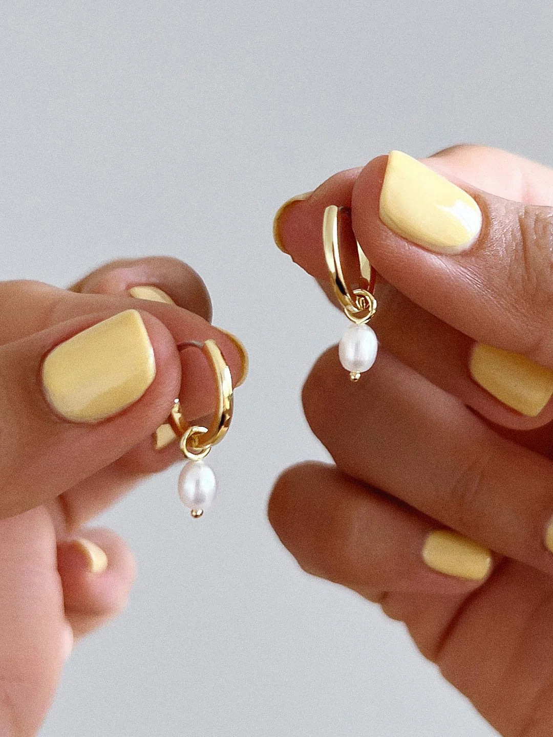 ShinePearls Pearl Huggie Hoops